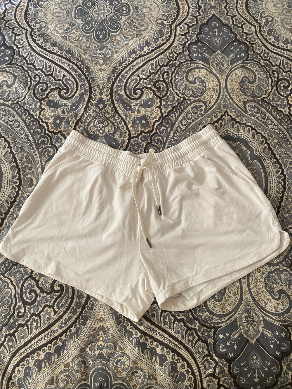 Casual off white Drawstring Athletic Shorts for Women - Picture 3 of 6